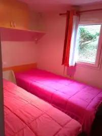 Camping Le Lizot 3*, Camping 3* à Saint Mandé sur Brédoire (Charente Maritime) - Location Mobil Home pour 4 personnes - Photo N°9