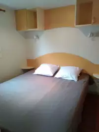 Camping Le Lizot 3*, Camping 3* à Saint Mandé sur Brédoire (Charente Maritime) - Location Mobil Home pour 4 personnes - Photo N°10