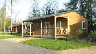 Moncontour Active Park 3*, Camping 3* à Moncontour (Vienne) - Location Chalet pour 6 personnes - Photo N°1