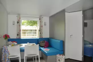 Parc de Fierbois 5*, Camping 5* à Sainte Catherine de Fierbois (Indre et Loire) - Location Mobil Home pour 4 personnes - Photo N°6