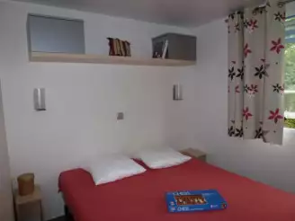 Parc de Fierbois 5*, Camping 5* à Sainte Catherine de Fierbois (Indre et Loire) - Location Mobil Home pour 4 personnes - Photo N°8