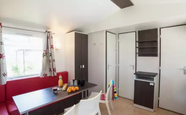 Camping Bon Port 4* , Camping 4* à Lunel (Hérault) - Location Mobil Home pour 6 personnes - Photo N°3