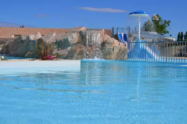 Camping Bon Port 4* , Camping 4* à Lunel (Hérault) - Location Mobil Home pour 6 personnes - Photo N°18