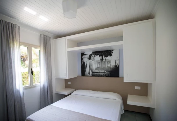 Camping Village Paestum 4*, Camping 4* à Eboli (Salerne) - Location Bungalow pour 4 personnes - Photo N°5