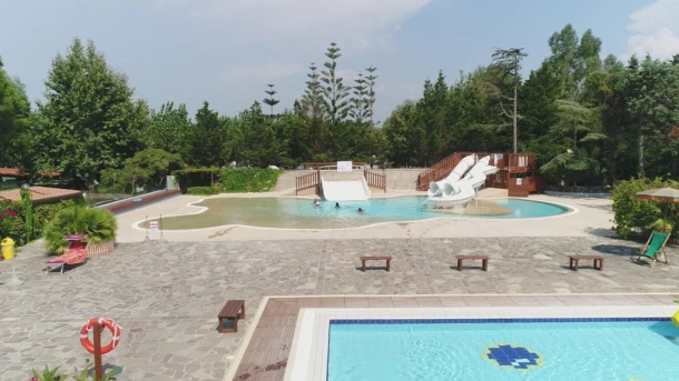 Camping Village Paestum 4*, Camping 4* à Eboli (Salerne) - Location Bungalow pour 4 personnes - Photo N°15