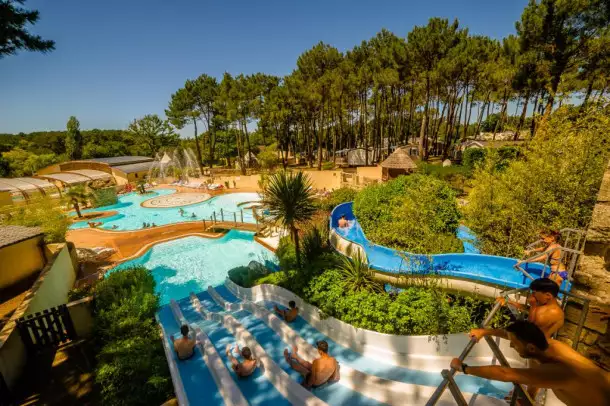 Camping Fort Espagnol 4*, Camping 4* à Crach (Morbihan) - Location Mobil Home pour 6 personnes - Photo N°2