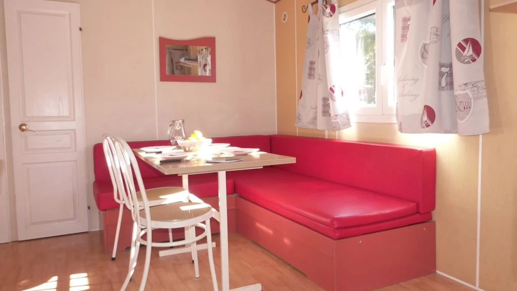 Camping La Bergerie Plage 4*, Camping 4* à Hyères (Var) - Location Mobil Home pour 4 personnes - Photo N°3