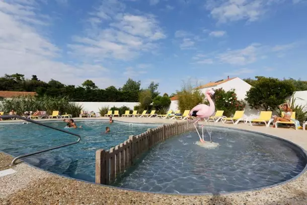 Camping Saint Tro'Park 4*, Camping 4* à Saint Trojan les Bains (Charente Maritime) - Location Mobil Home pour 6 personnes - Photo N°4