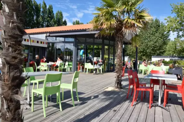 Camping le Jard 4*, Camping 4* à La Tranche sur Mer (Vendée) - Location Mobil Home pour 6 personnes - Photo N°7
