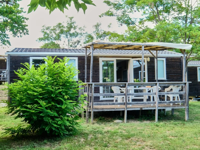 Ludo Camping 3*, Camping 3* à Lussas (Ardèche) - Location Mobil Home pour 6 personnes - Photo N°6