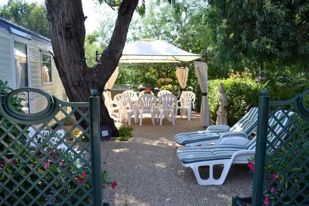 Camping Parc Valrose 4*, Camping 4* à La Londe les Maures (Var) - Location Mobil Home pour 6 personnes - Photo N°2