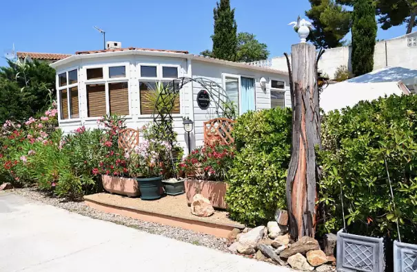 Camping Parc Valrose 4*, Camping 4* à La Londe les Maures (Var) - Location Mobil Home pour 5 personnes - Photo N°2