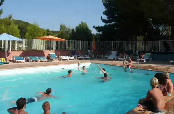 Camping Parc Valrose 4*, Camping 4* à La Londe les Maures (Var) - Location Mobil Home pour 5 personnes - Photo N°4