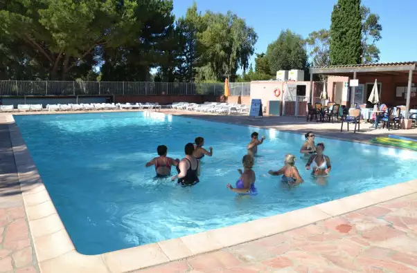 Camping Parc Valrose 4*, Camping 4* à La Londe les Maures (Var) - Location Mobil Home pour 5 personnes - Photo N°11
