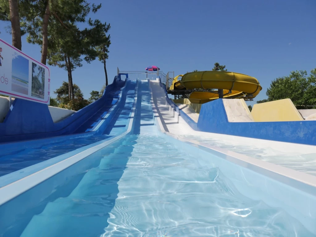 Camping La Pignade 4*, Camping 4* à Ronce les Bains (Charente Maritime) - Location Mobil Home pour 8 personnes - Photo N°18