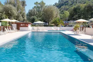Camping Au Vallon Rouge 3*, Camping 3* à La Colle sur Loup (Alpes Maritimes) - Location Mobil Home pour 8 personnes - Photo N°3