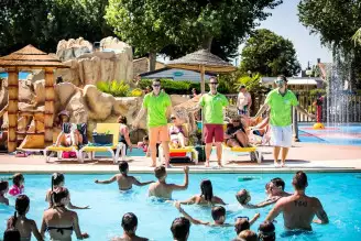 Camping Bel Air 4*, Camping 4* à L'Aiguillon sur Mer (Vendée) - Location Mobil Home pour 5 personnes - Photo N°5