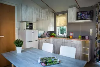 Camping Bel Air 4*, Camping 4* à L'Aiguillon sur Mer (Vendée) - Location Mobil Home pour 5 personnes - Photo N°10