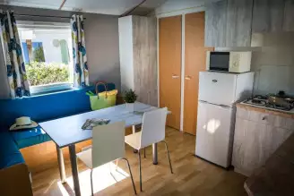 Camping Bel Air 4*, Camping 4* à L'Aiguillon sur Mer (Vendée) - Location Mobil Home pour 5 personnes - Photo N°11