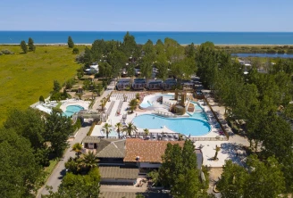 Camping Blue Bayou 5* Ze collection, Camping 5* à Vendres Plage (Hérault) - Location Mobil Home pour 4 personnes - Photo N°2