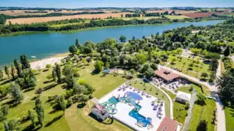 Camping Lac de Thoux St-Cricq 3*, Camping 4* à Saint Cricq (Gers) - Location Mobil Home pour 4 personnes - Photo N°3