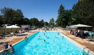 Camping Les Gorges du Chambon 4*, Camping 4* à Eymouthiers (Charente) - Location Chalet pour 5 personnes - Photo N°3