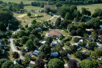 Camping Les Gorges du Chambon 4*, Camping 4* à Eymouthiers (Charente) - Location Chalet pour 5 personnes - Photo N°22