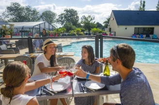 Camping La Pommeraie de l'Océan 4* Ze collection, Camping 4* à Trégunc (Finistère) - Location Mobil Home pour 5 personnes - Photo N°16