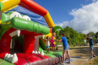Camping La Pommeraie de l'Océan 4* Ze collection, Camping 4* à Trégunc (Finistère) - Location Mobil Home pour 5 personnes - Photo N°24