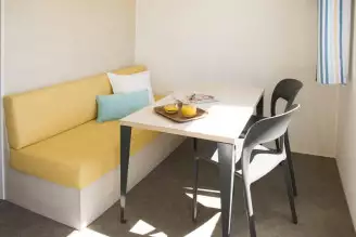 Camping OAKi 3*, Camping 3* à Mesnard la Barotière (Vendée) - Location Mobil Home pour 2 personnes - Photo N°5