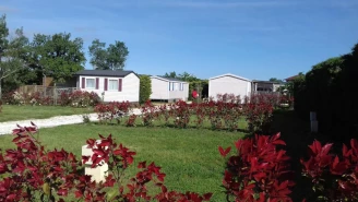 Camping Mas Llinas 3*, Camping 3* à Le Boulou (Pyrénées Orientales) - Location Mobil Home pour 4 personnes - Photo N°10