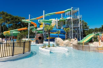 Camping Médoc Plage 4* Ze collection, Camping 4* à Vendays Montalivet (Gironde) - Location Mobil Home pour 5 personnes - Photo N°3