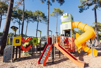 Camping Médoc Plage 4* Ze collection, Camping 4* à Vendays Montalivet (Gironde) - Location Mobil Home pour 5 personnes - Photo N°7