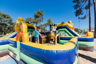 Camping Médoc Plage 4* Ze collection, Camping 4* à Vendays Montalivet (Gironde) - Location Mobil Home pour 5 personnes - Photo N°21