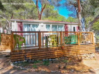 Camping La Pinède 4*, Camping 4* à Castelnau de Guers (Hérault) - Location Mobil Home pour 4 personnes - Photo N°1