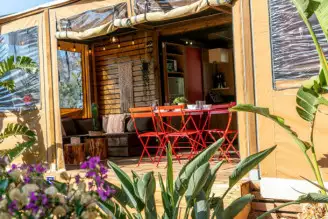 Camping Site de Gorge Vent 3*, Camping 3* à Fréjus (Var) - Location Bungalow pour 5 personnes - Photo N°10