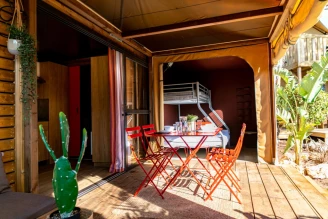 Camping Site de Gorge Vent 3*, Camping 3* à Fréjus (Var) - Location Bungalow pour 5 personnes - Photo N°18