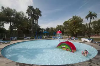 Camping Vilanova Park 4*, Camping 4* à Vilanova I la Geltru (Barcelone) - Location Bungalow pour 4 personnes - Photo N°15