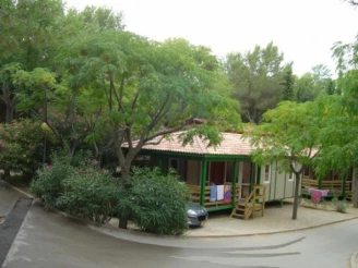 Camping Vilanova Park 4*, Camping 4* à Vilanova I la Geltru (Barcelone) - Location Bungalow pour 6 personnes - Photo N°3