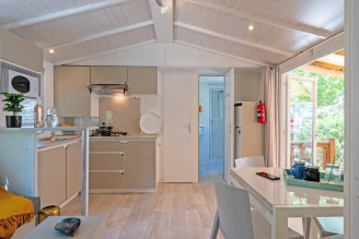 Camping Village Les Sables d'Or 4* - Ze collection, Camping 4* à Cap d'Agde (Hérault) - Location Mobil Home pour 6 personnes - Photo N°3