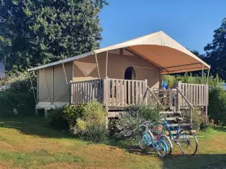 Camping de Kersentic 3*, Camping 3* à Fouesnant (Finistère) - Location Cabane pour 4 personnes - Photo N°9