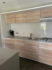Camping Au P'tit Bonheur 4*, Camping 3* à Peyrillac et Millac (Dordogne) - Location Chalet pour 6 personnes - Photo N°2