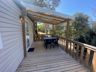 Camping Le Colomba - 4*, Camping 4* à Propriano (Corse du Sud) - Location Mobil Home pour 4 personnes - Photo N°2