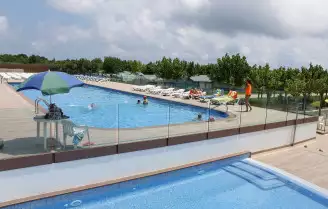 Camping Resort Els Pins 3*, Camping 3* à Malgrat de Mar (Barcelone) - Location Mobil Home pour 6 personnes - Photo N°3