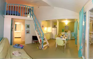 Camping Le Bois Fleuri 5*, Camping 3* à Argeles sur Mer (Pyrénées Orientales) - Location Chalet pour 6 personnes - Photo N°4