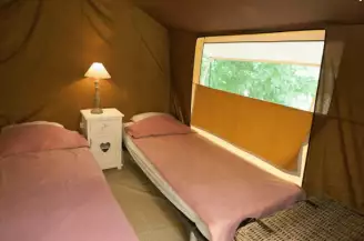 Camping Le Moulin 3*, Camping 4* à Martres Tolosane (Haute Garonne) - Location Tente équipée pour 4 personnes - Photo N°7