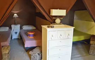 Camping Le Moulin 3*, Camping 4* à Martres Tolosane (Haute Garonne) - Location Tente équipée pour 4 personnes - Photo N°8