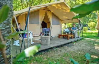 Camping Le Moulin 3*, Camping 4* à Martres Tolosane (Haute Garonne) - Location Tente équipée pour 4 personnes - Photo N°1