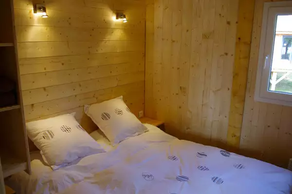 Erreur, Camping 3* à Trévoux (Ain) - Location Chalet pour 11 personnes - Photo N°3