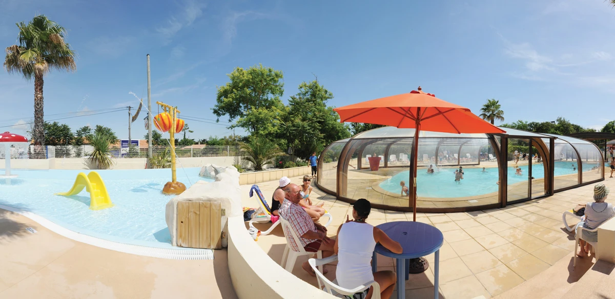 Camping Le Suroit 4*, Camping 4* à Saint Georges d'Oléron (Charente Maritime) - Location Mobil Home pour 4 personnes - Photo N°7